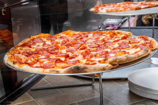 Boston Pizza Royalties Income Fund : 波士顿披萨特许权收入基金