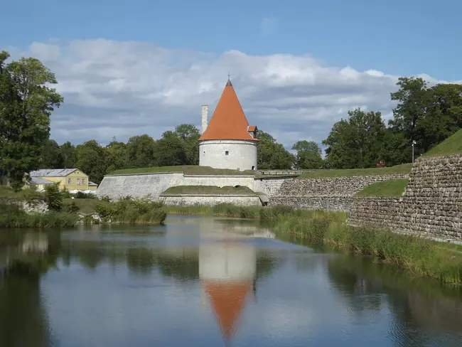 Kuressaare, S-Estonia : 库雷萨雷, 南爱沙尼亚