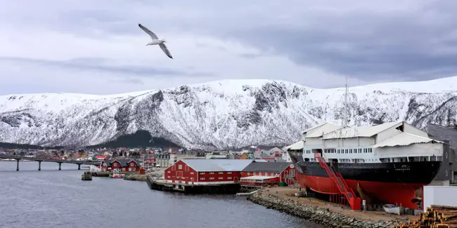 Stokmarknes-Skagen, S-Norway : 挪威南部斯托克马克内斯-斯卡恩