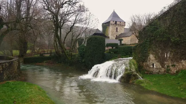 Condat-sur-Vezere, S-France : 法国南部韦泽尔河畔康达