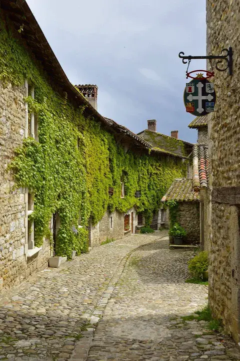 Perouges-Meximieux, S-France : 佩鲁日-梅克西米约, 法国南部