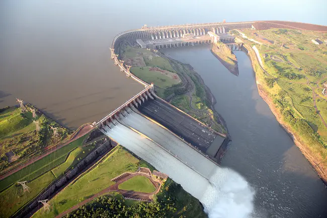 Itaipu, Paraguay : 伊泰普，巴拉圭