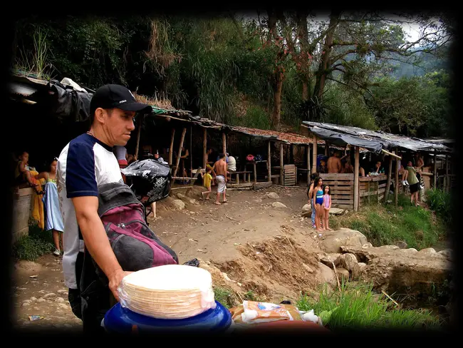 Ciro Alegria, Peru : 秘鲁，阿莱格里亚