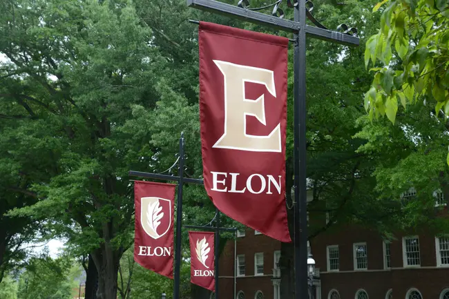 Elon University : 伊隆大学