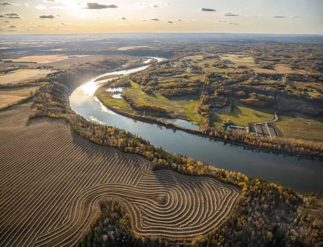 South Saskatchewan River Basin : 南萨斯喀彻温河流域