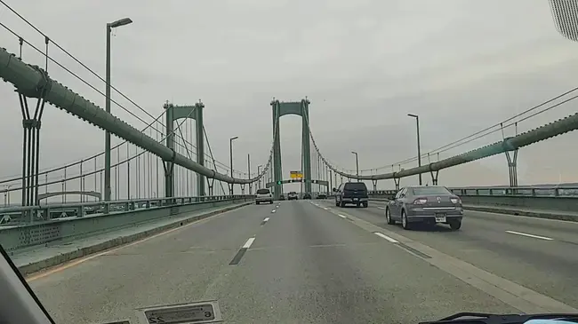 Delaware Memorial Bridge : 特拉华纪念桥