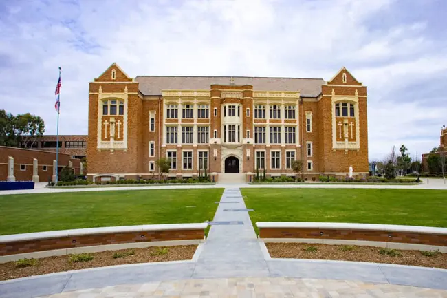 University of Lagos : 拉各斯大学