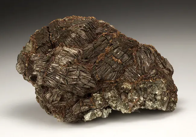 Pyrrhotite : 磁黄铁矿