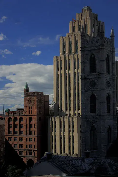 Notre Dame De Chicago : 芝加哥圣母院