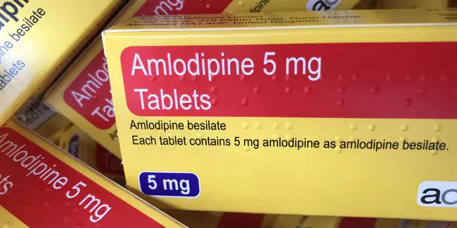 amlodipine : 氨氯地平