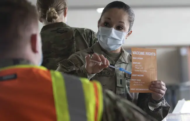 Civilian Medical Practitioner : 平民医生