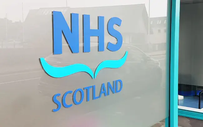 National Health Service (NHS) : 国家卫生服务（NHS）
