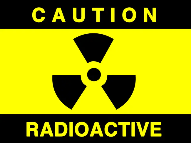 radioactive : 放射性的