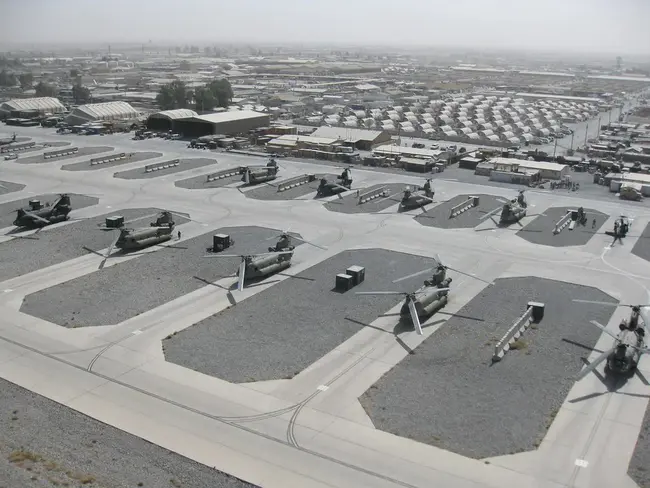 Kandahar Airfield : 坎大哈机场