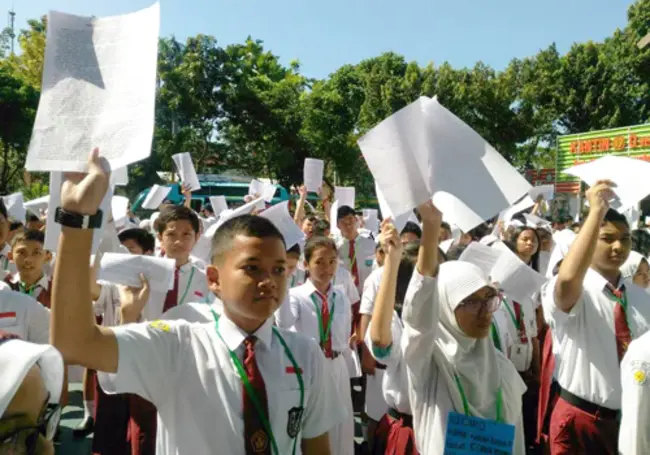 Sekolah Tinggi Teknik Surabaya : Sekolah Tinggi Teknik泗水