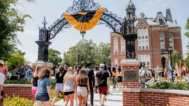 DePauw University : 迪堡大学