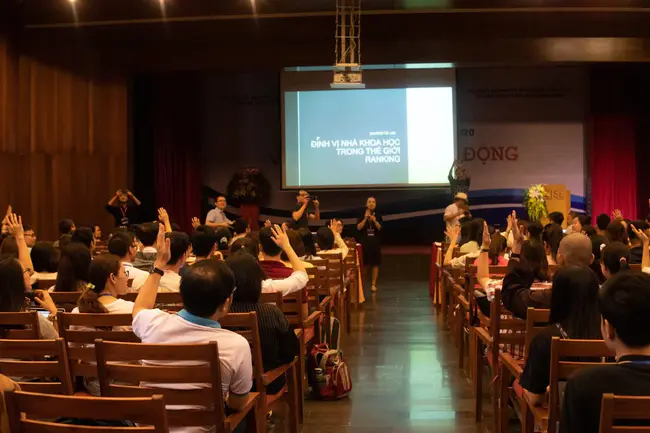 Vietnamese Academy of Social Sciences : 越南社会科学院