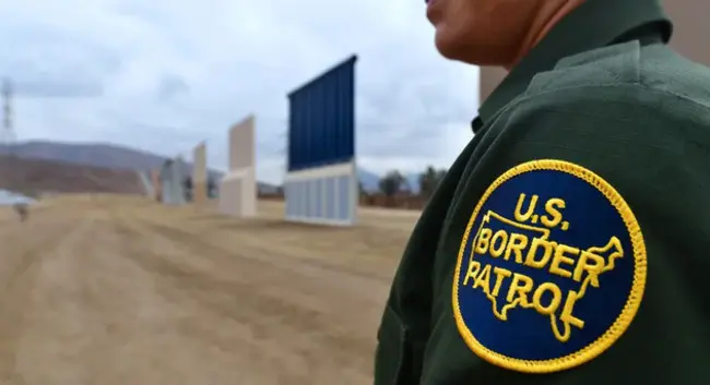 Border Patrol Officer : 边境巡逻官