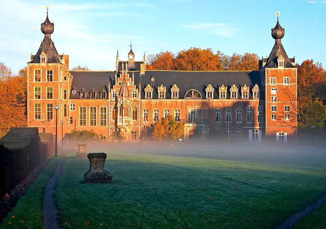 Katholieke Universiteit Brabant : 布拉班特大学