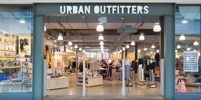 Urban Outfitters : 城市户外