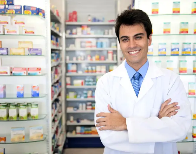 Pharmacist : 药剂师