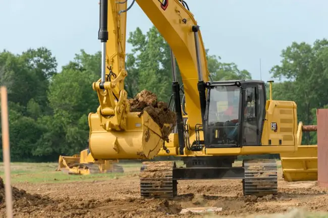 High Mobility Engineer Excavators : 高机动性工程挖掘机