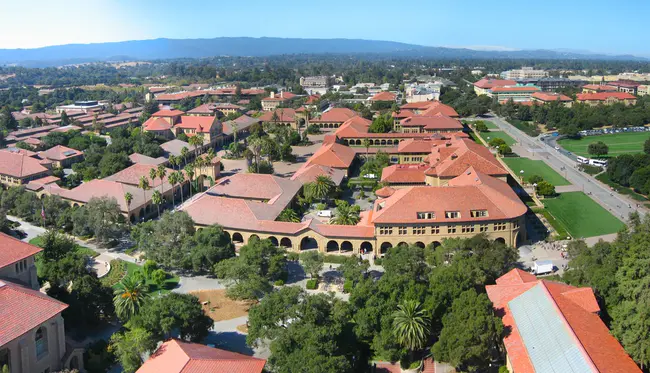 Stanford Law School : 斯坦福大学法学院