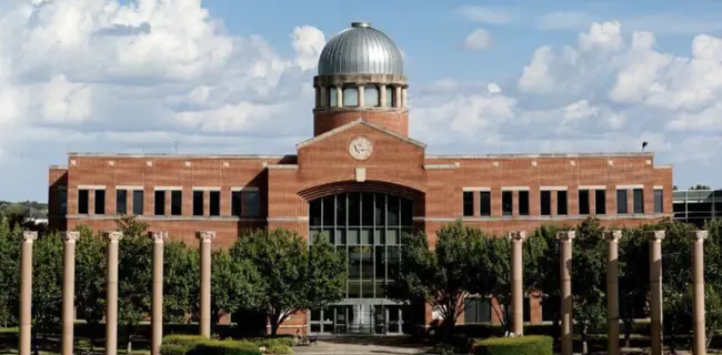 Houston Baptist University : 休斯顿浸会大学