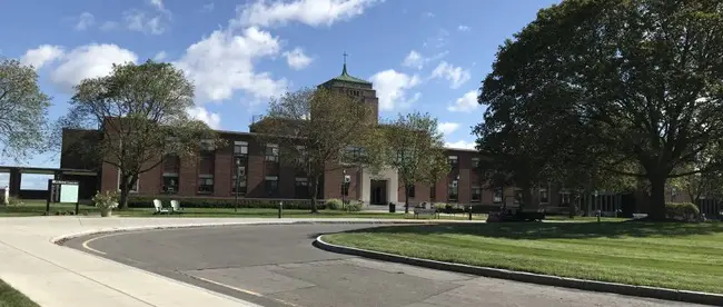 LeMoyne Owen College : 莱莫因欧文学院