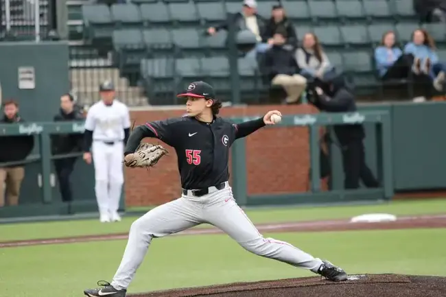 Left Handed Pitcher : 左手投手