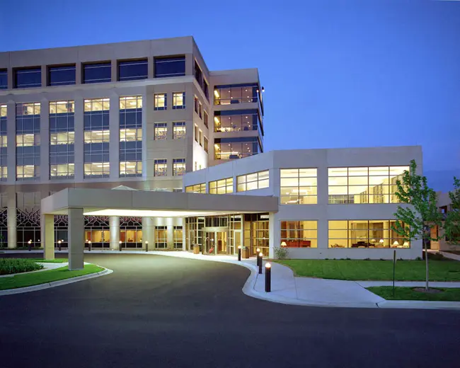Riverside Community Hospital : 河滨社区医院