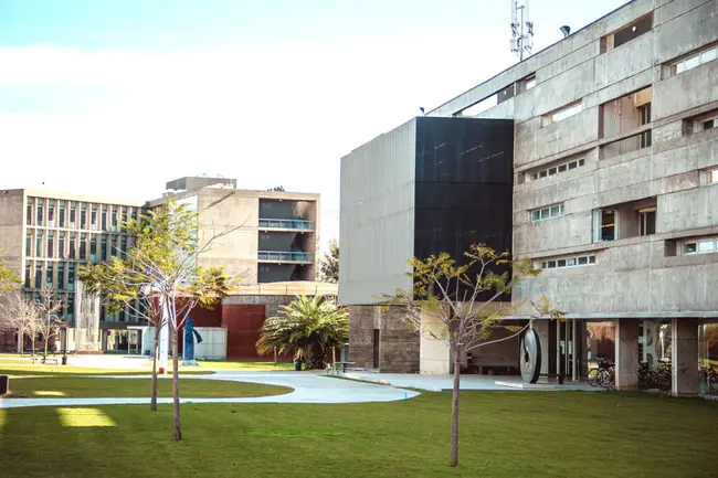 Universidad Nacional de Costa Rica : 哥斯达黎加国立大学