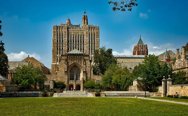 Yale Divinity School : 耶鲁大学神学院