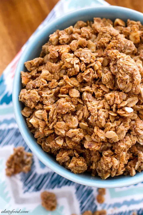Granola Oats Raisins and Peanuts : 燕麦葡萄干和花生