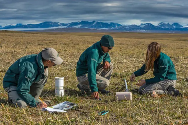 Nunavut Education Qualification Service : 努纳武特教育资格服务