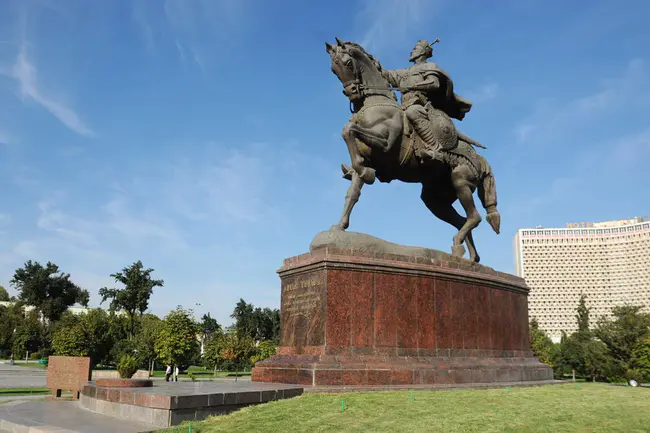 Tashkent university : 塔什干大学