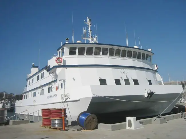 Monterey Bay Aquarium Research Institute : 蒙特雷湾水族馆研究所