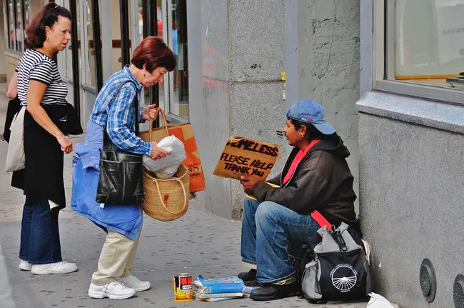 Homeless Meditation Practitioners : 无家可归的冥想者