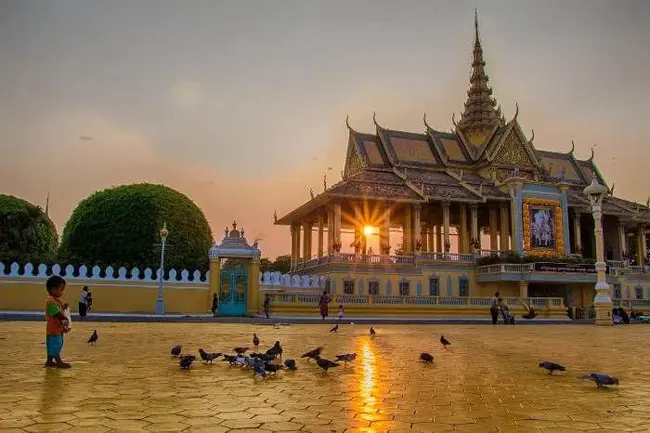 Phnom Penh Bible School : 金边圣经学校