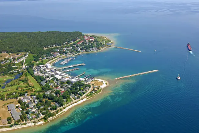 Mackinac Island Bible Church : 麦基诺岛圣经教堂