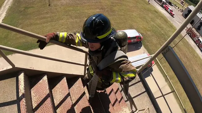 Alberta Fire Training School : 阿尔伯塔消防训练学校