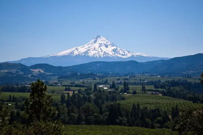 Oregon Mountain Community : 俄勒冈山区社区