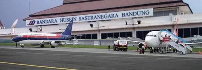 Husein Sastranegara International Airport : 万隆国际机场