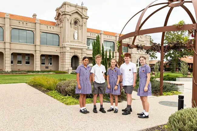 Catholic University School : 天主教大学学校