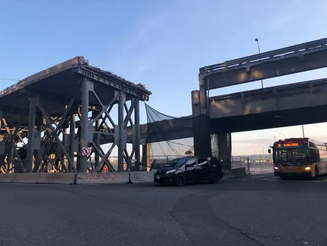 Alaskan Way Viaduct : 阿拉斯加路高架桥