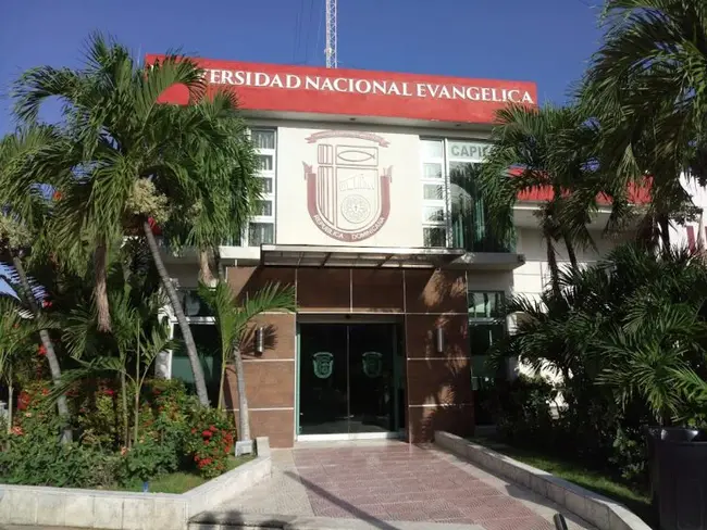 Universidad Indígena de Venezuela : 委内瑞拉土著大学