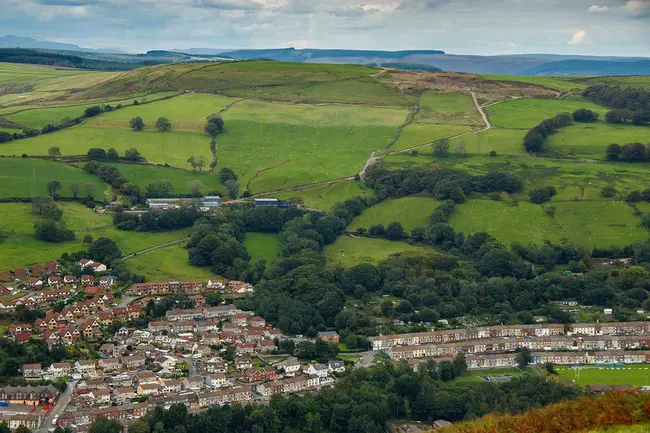 Rhondda Cynon Taf : 朗达·西农·塔夫