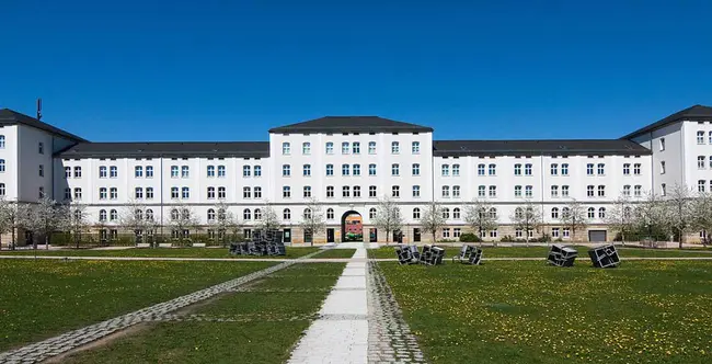 Ostbayerische Technische Hochschule : 东巴伐利亚技术大学
