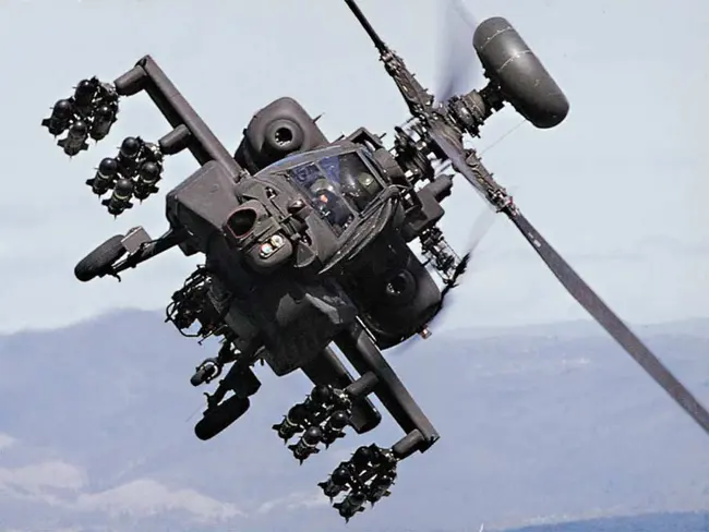 AH-64 Advanced Attack Helicopter : AH-64先进攻击直升机