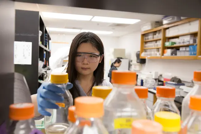 Laboratory of Medical Zoology : 医学动物学实验室